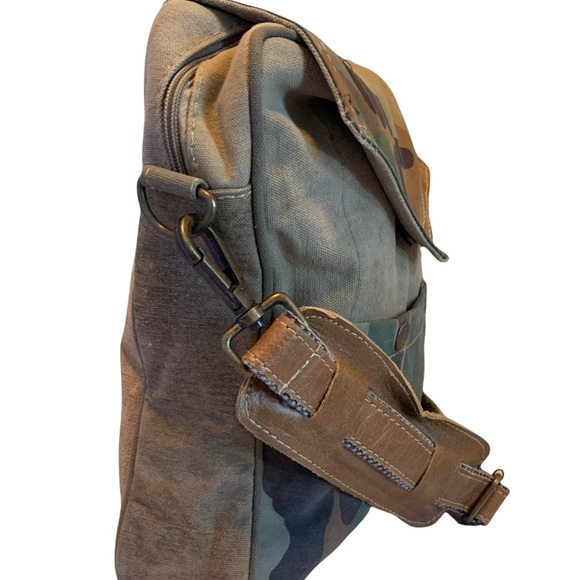 Vintage Addiction Recycled Tent Camo Crossbody Bag - Picture 9 of 10